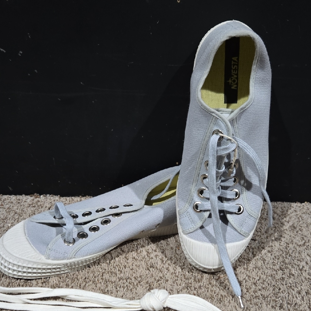 Novesta Women's Light Blue Canvas Sneakers